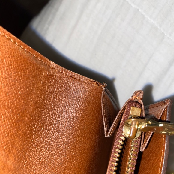 Louis Vuitton Monogram Sarah Wallet - Picture 16 of 16